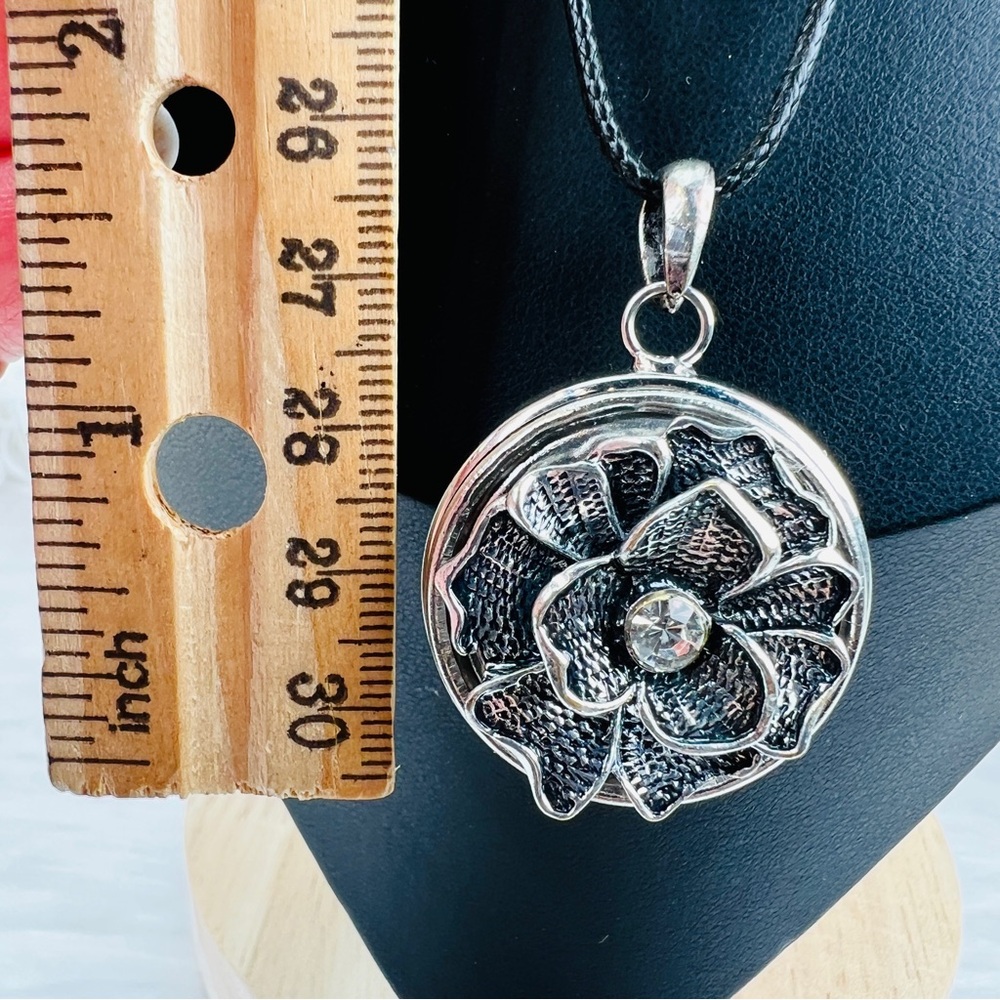 Silvertone Flower Button Bling Interchangeable Pe… - image 5